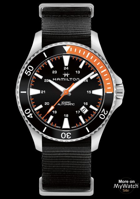 khaki scuba