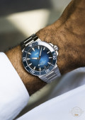 Aquis Date Calibre 400