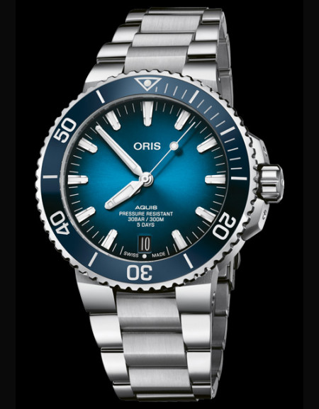 Aquis Date Calibre 400