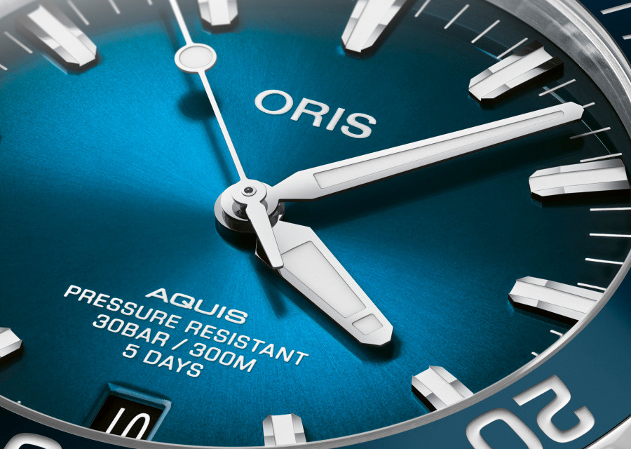 Oris Aquis Date Calibre 400