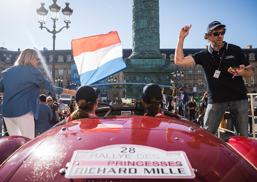 Le Rallye des Princesses Richard Mille 2020 au départ de la place Vendôme