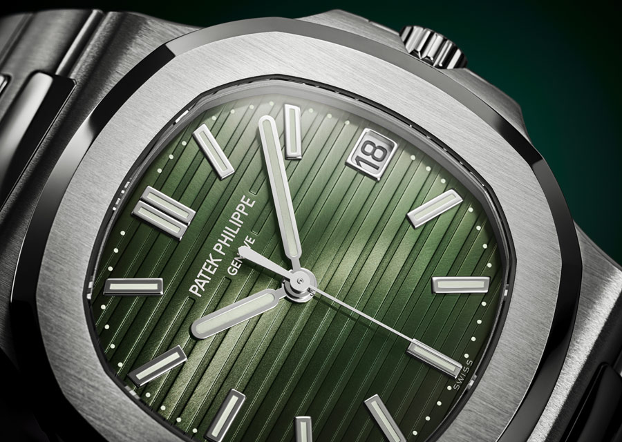 Une belle montre verte chez Patek Philippe avec la Nautilus qui écrit sa légende depuis 1976