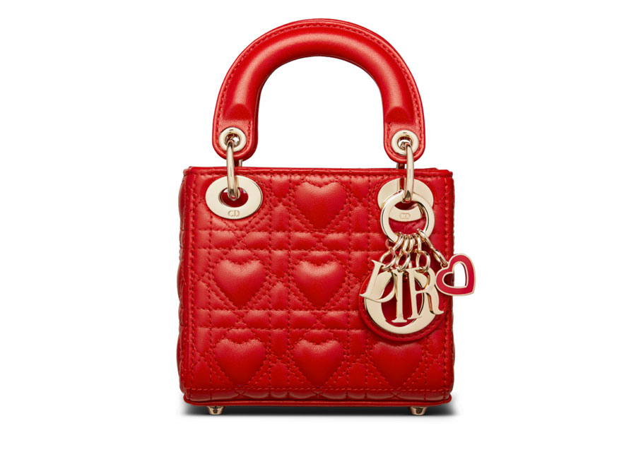 Le nouveau Micro-Bag Lady Dior en édition rouge passion