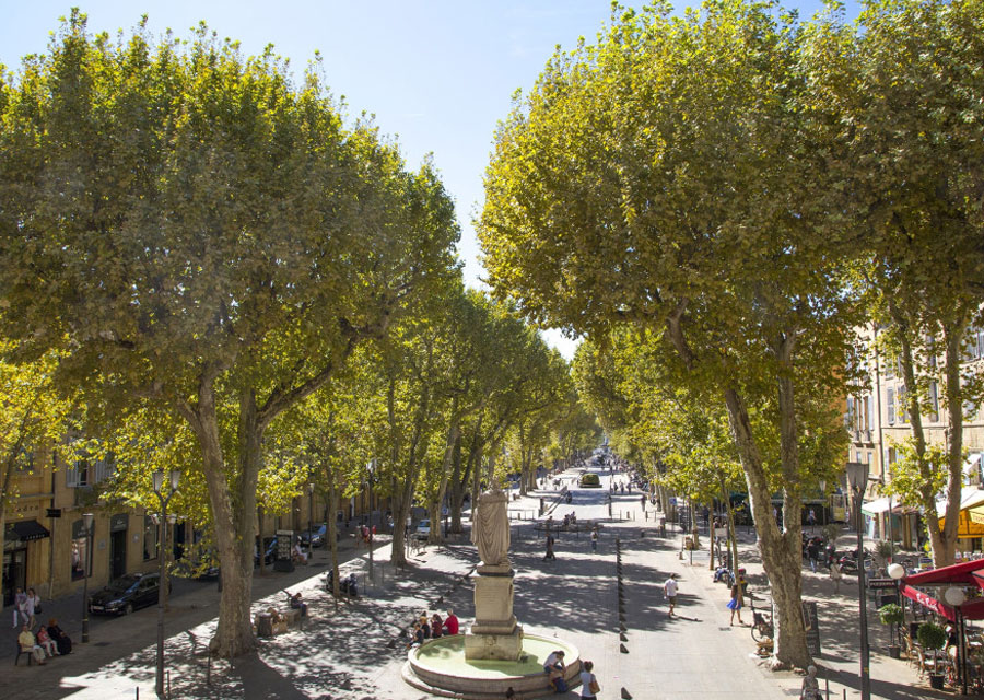 Le cour Mirabeau à Aix-en-Provence