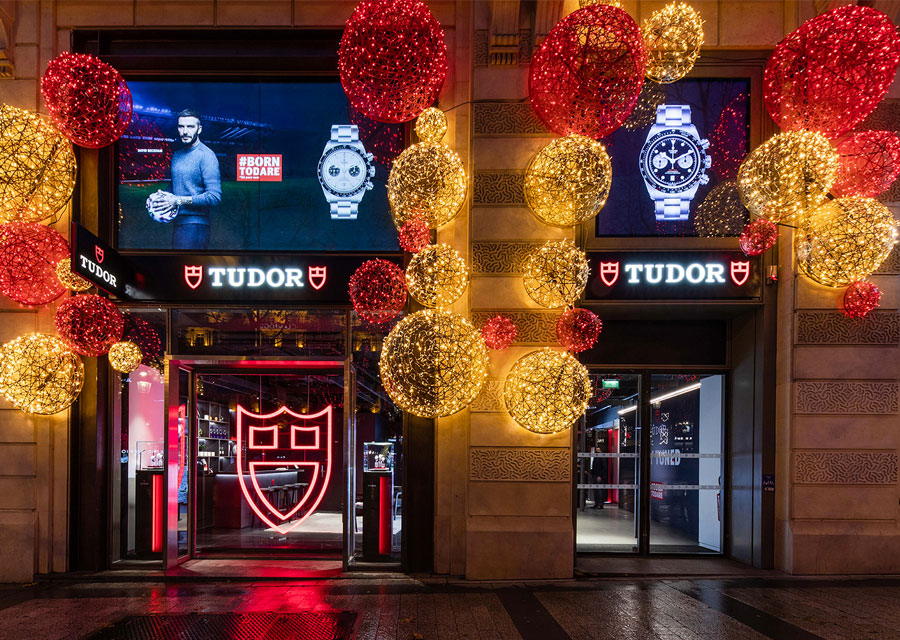 La boutique éphémère Tudor située sur les Champs-Elysées à Paris