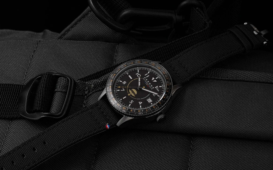 Akrone produit des montres militaires pour le 1er Régiment de Parachutistes