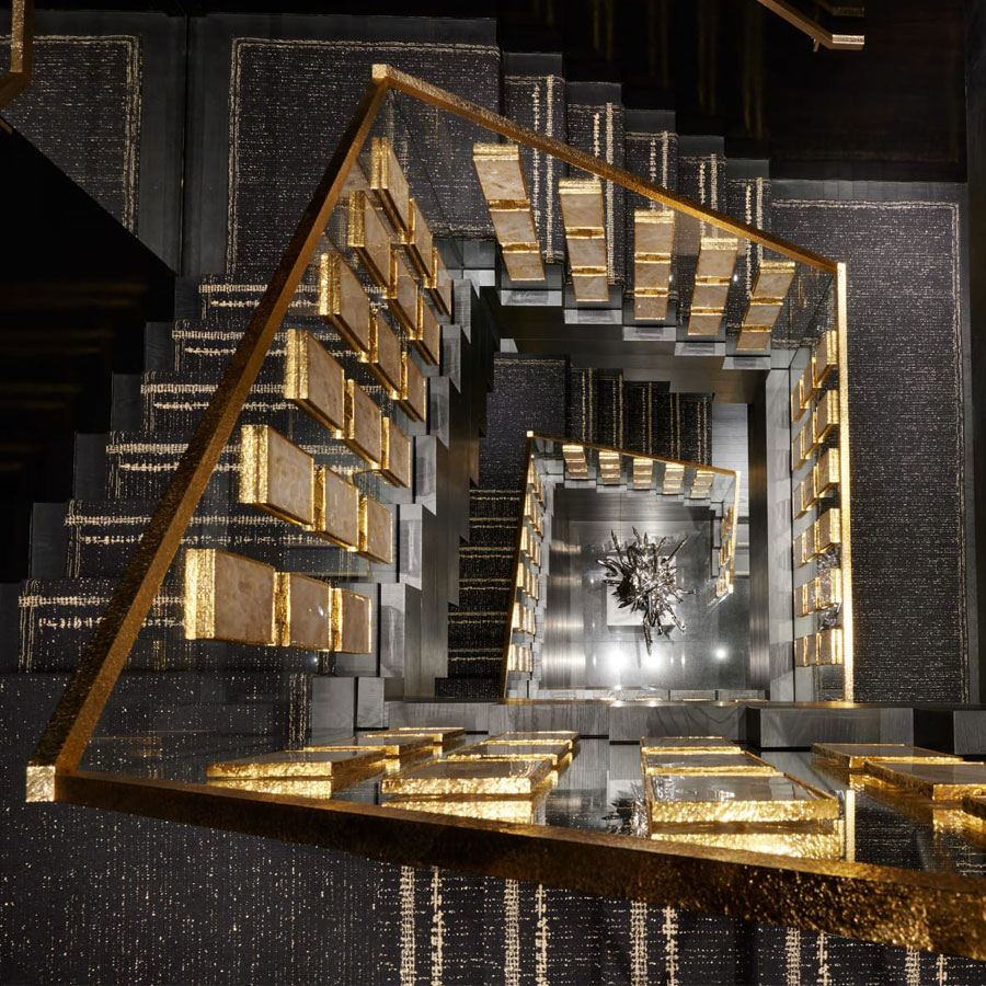 Le superbe escalier de la nouvelle boutique Chanel