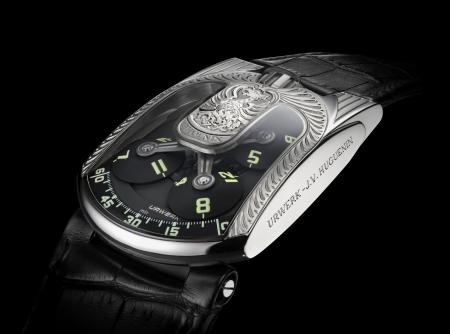 Decorated by the artist Jean-Vincent Huguenin, The UR-103 Phoenix Urwerk bears the engraving of the mythical bird, symbol of rebirth. Spectacular, the time on the 103 is indicated by the orbiting hour satellites as they pass the arc of the minutes.