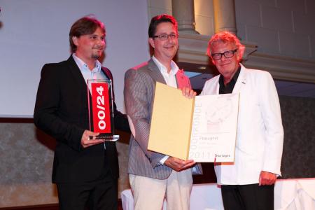 Pierre Leibundgut, the brand's CEO, and Raymond de Greef, Pequignet's Netherlands representative with Jan des Bouvrie. 