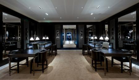 The first european Ralph Lauren Jewelry Salon is ground floor Ralph Lauren store avenue Montaigne. 