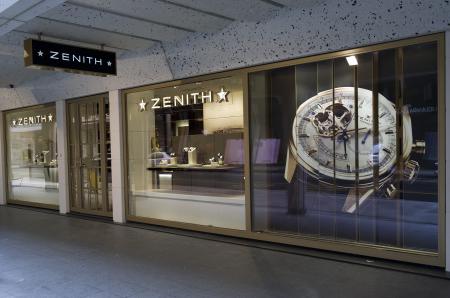 The front of the Zenith boutique : 35 rue du Rhône in Geneva.