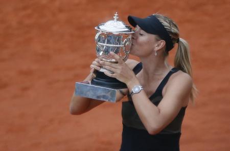 Maria Sharapova, victorious at Roland Garros with at the wrist the TAG Heuer Formula 1 Lady Steel and Ceramic.