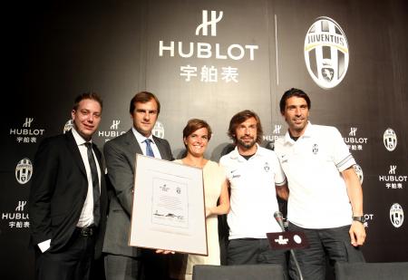 Hublot has become Official watch provider, Official Timekeeper and Official Watch of the prestigious Juventus of Turin from next season 2012/2013.