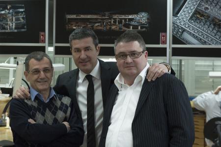 Mr. Vincent Calabrese, Mr. Antonio Calce, CEO and partner of Corum, and Mr. Laurent Besse of Corum’s movement Research & Development department. ©Schiller-myimage