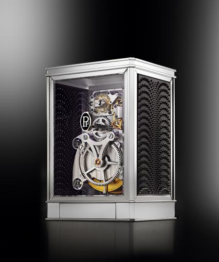 The clock 15 days Lalique - Parmigiani Fleurier, in black. Backside view.