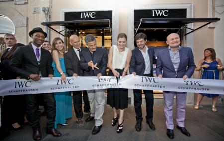 The ribbon cut by Vittoria Puccini and Pierfrancesco Favino accompanied by Georges Kern, IWC Schaffhausen CEO, artist Rosario Fiorello, actor Ricky Tognazzi, realisators Edoardo Ponti and Jacopo Gassman et the chief Filippo La Mantia.