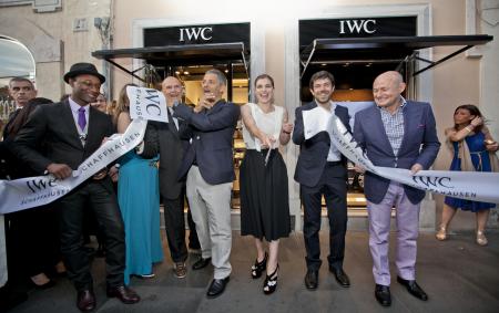 The ribbon cut by Vittoria Puccini and Pierfrancesco Favino accompanied by Georges Kern, IWC Schaffhausen CEO, artist Rosario Fiorello, actor Ricky Tognazzi, realisators Edoardo Ponti and Jacopo Gassman et the chief Filippo La Mantia.