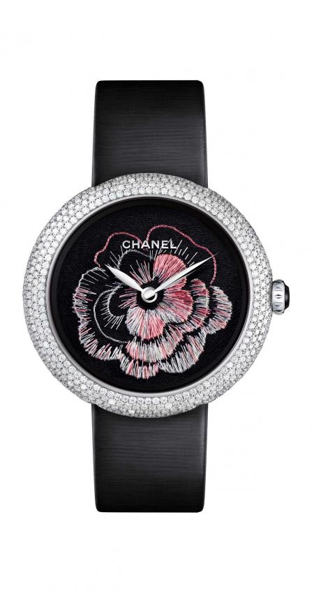 The Mademoiselle Privé watch, Camélia brodé dial