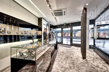 The first Rado boutique in Switzerland