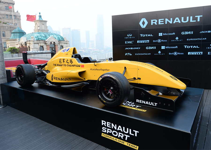 The Renault RS16 Formula One