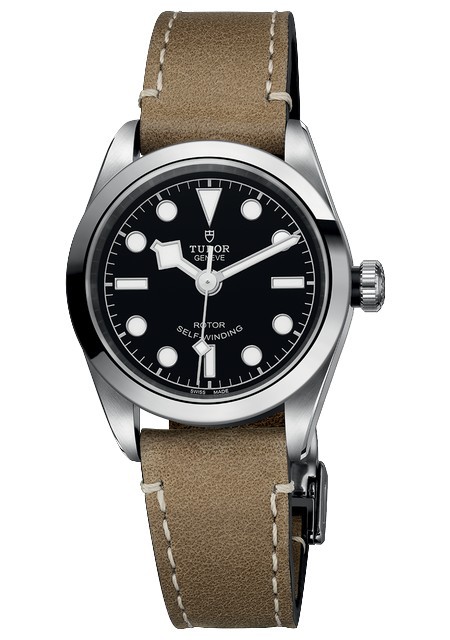 black-bay-32-cadran-bleu- 