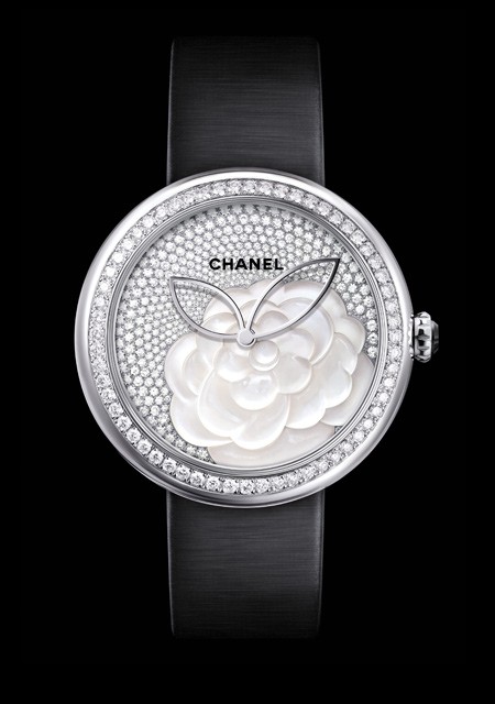 Chanel Unveils The Mademoiselle Privé Camélia, With A Gold, Diamond And  Pearl Embroidered Dial (With Specs And Price)